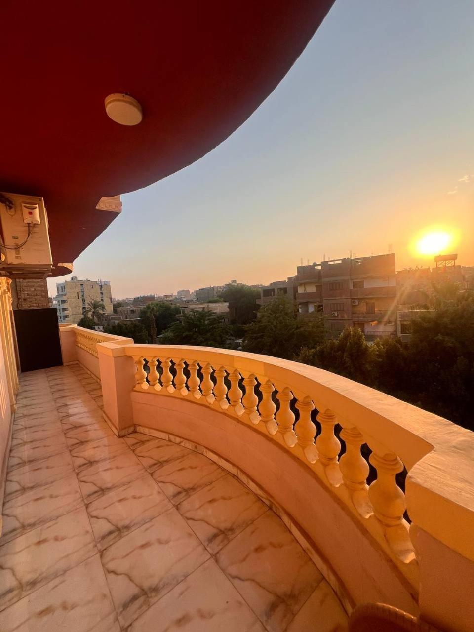 City Pyramids Inn Kafret el-Gabal Kültér fotó